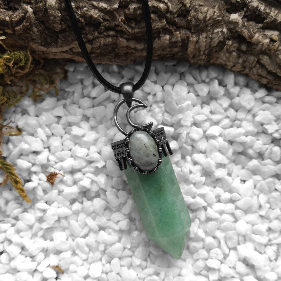 Aventurine Moon Pendulum Kette