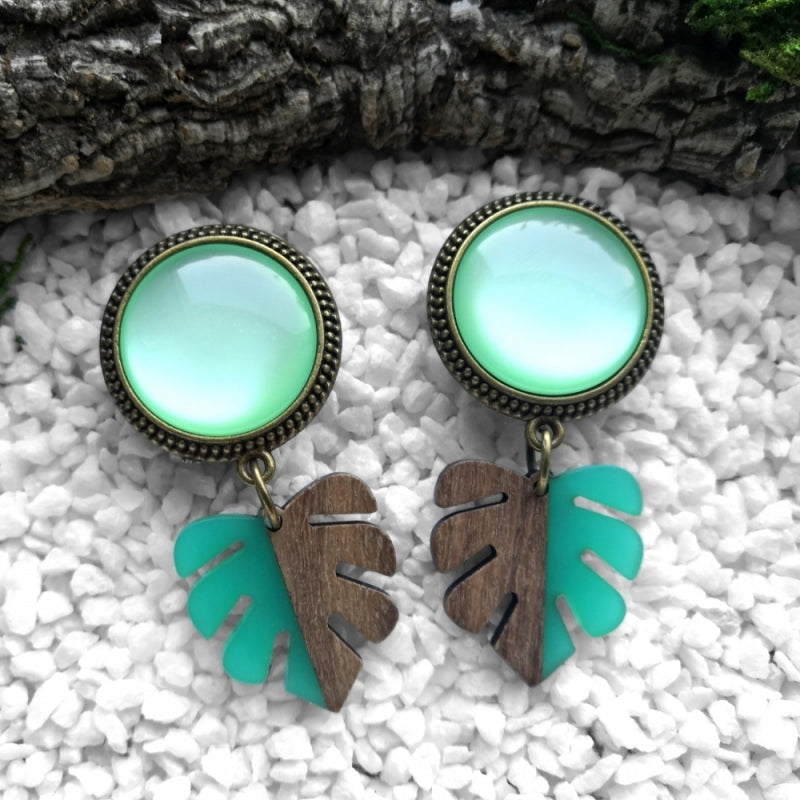 Big Green Monstera Plugs