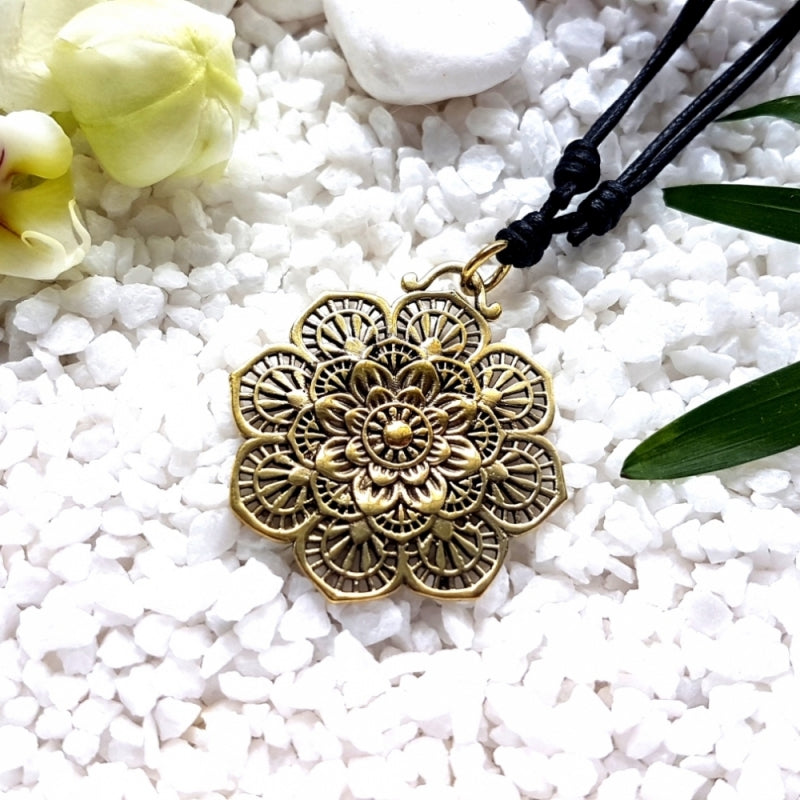 Golden Mandala Flower Kette