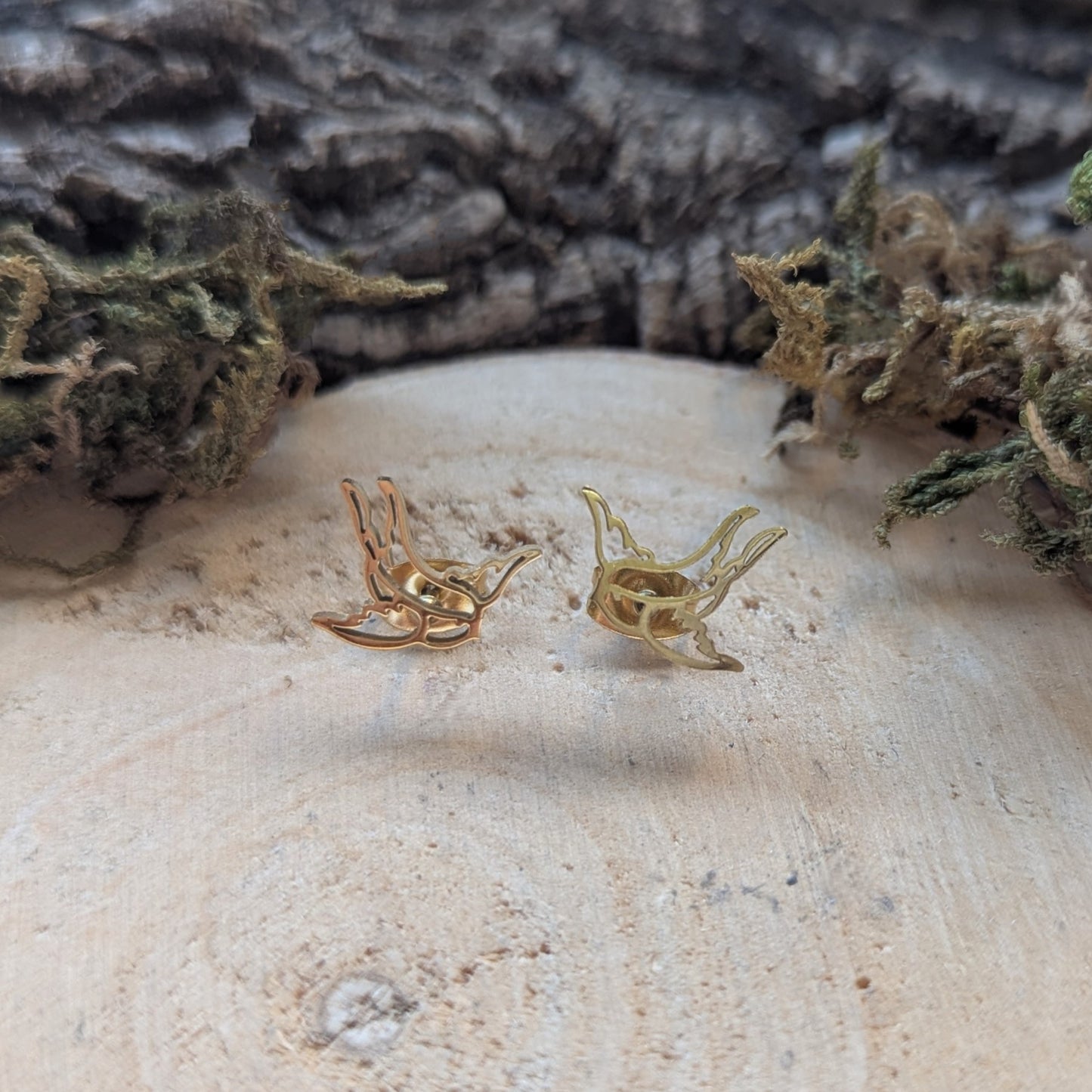 Golden Swallow Ohrstecker