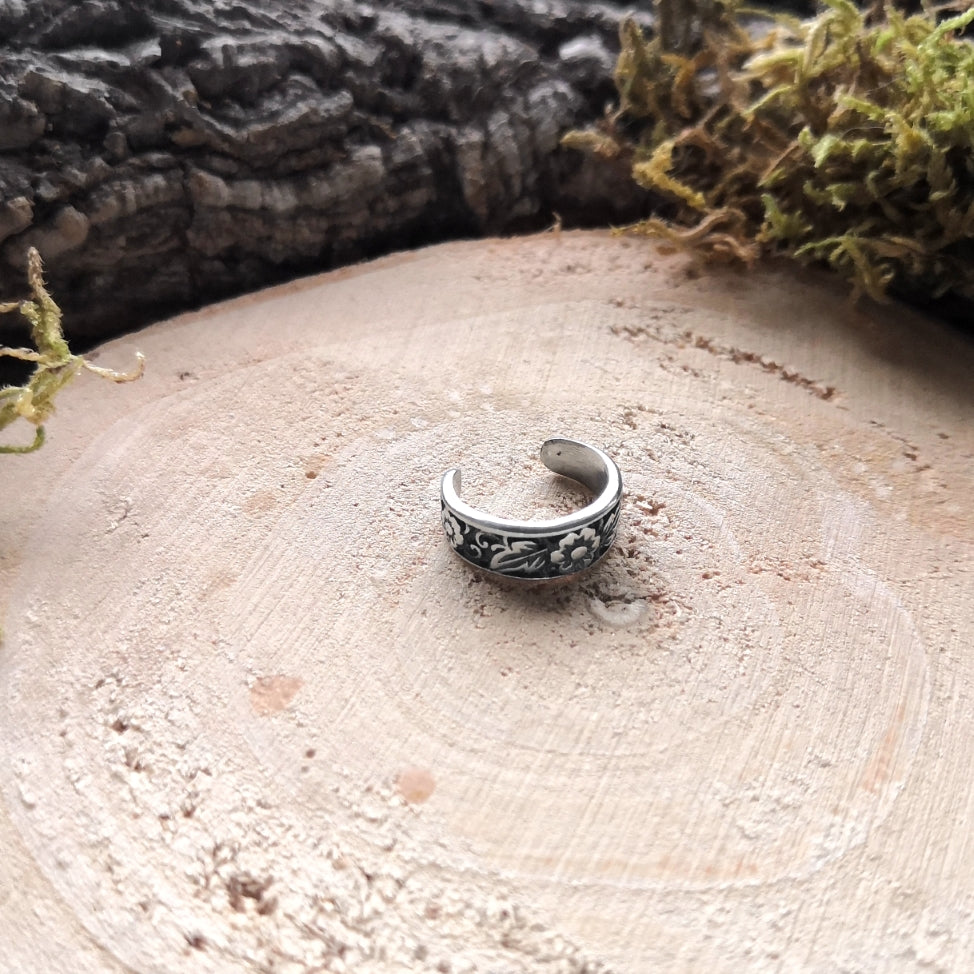 Silver Flowers Cuff