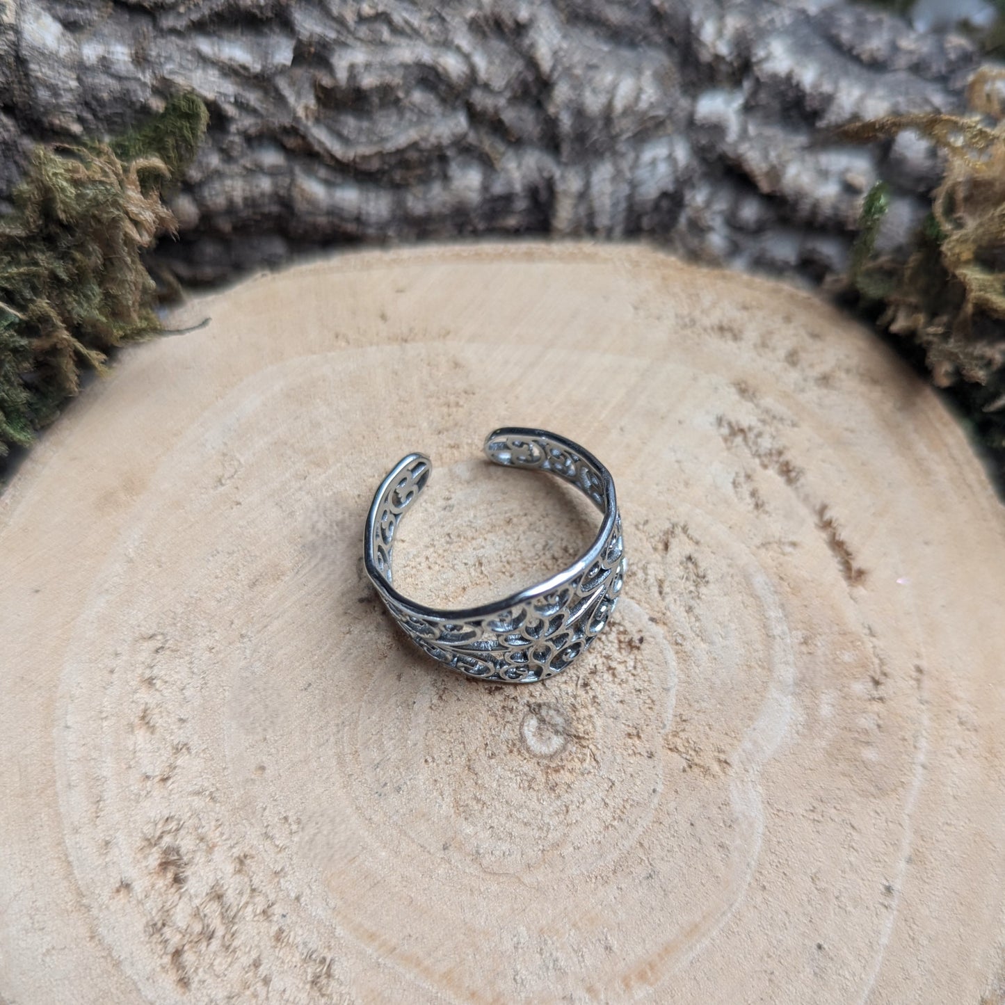 Silver Ornament Ring