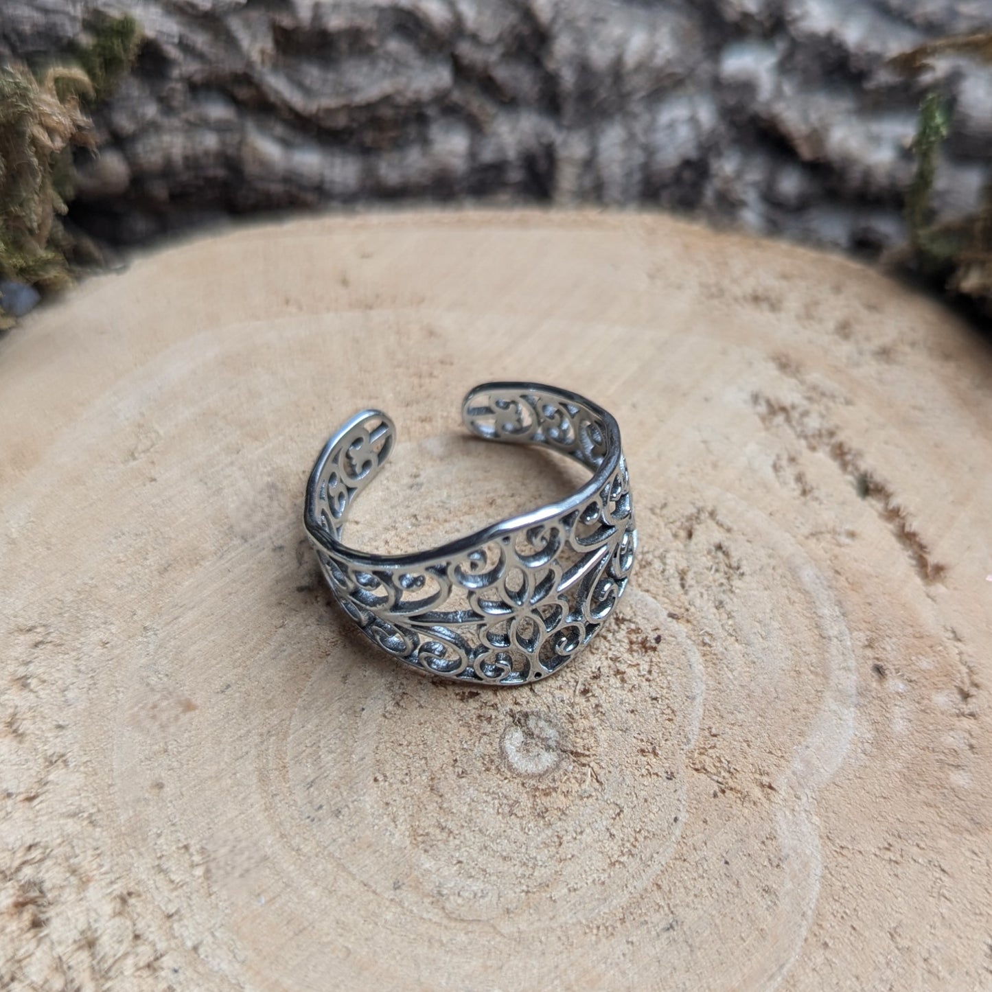 Silver Ornament Ring
