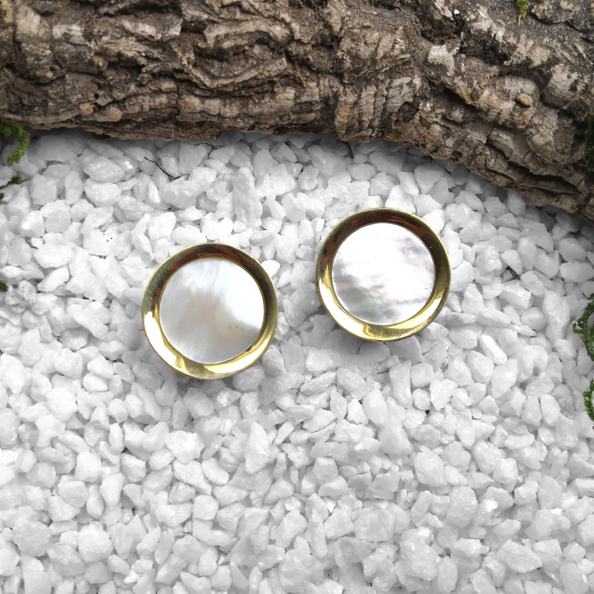 White Pearl Plugs