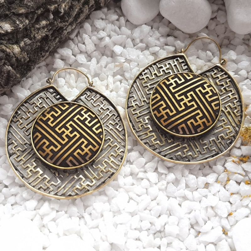 Wooden Swastika Ohrringe