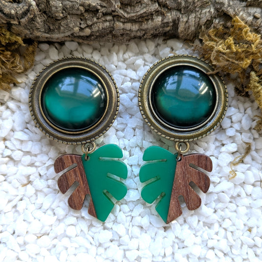 Big Bronze Monstera Plugs