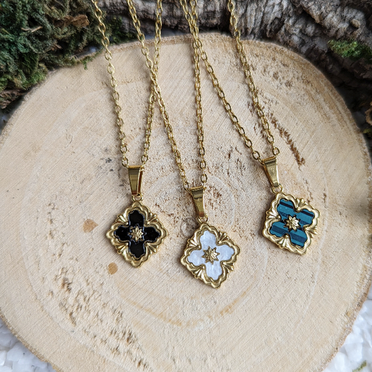 Golden Flower Kette