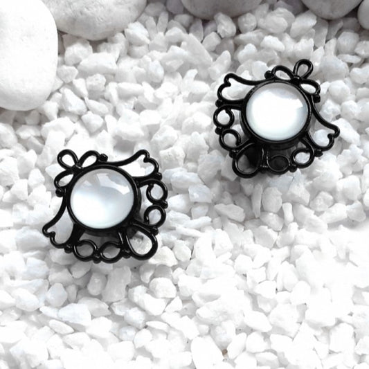 Small Black & White Plugs